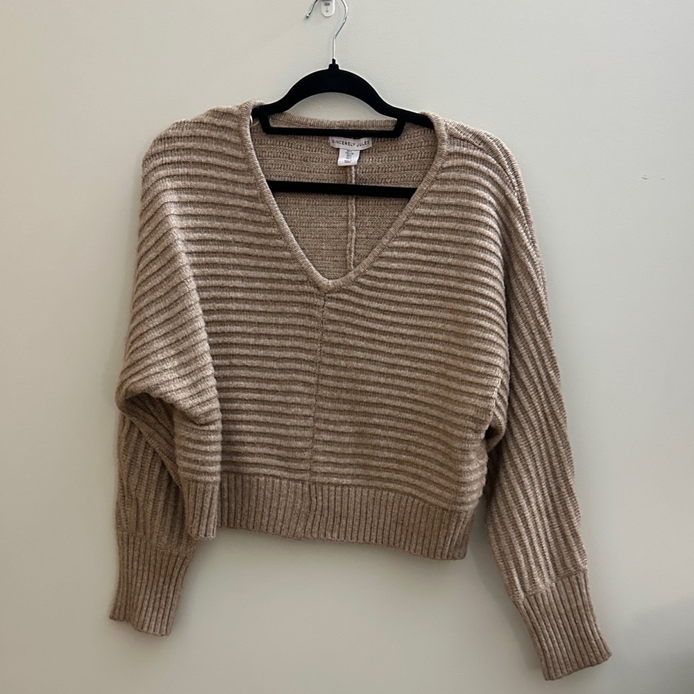 Sincerely Jules Women's Tan V-Neck Sweater